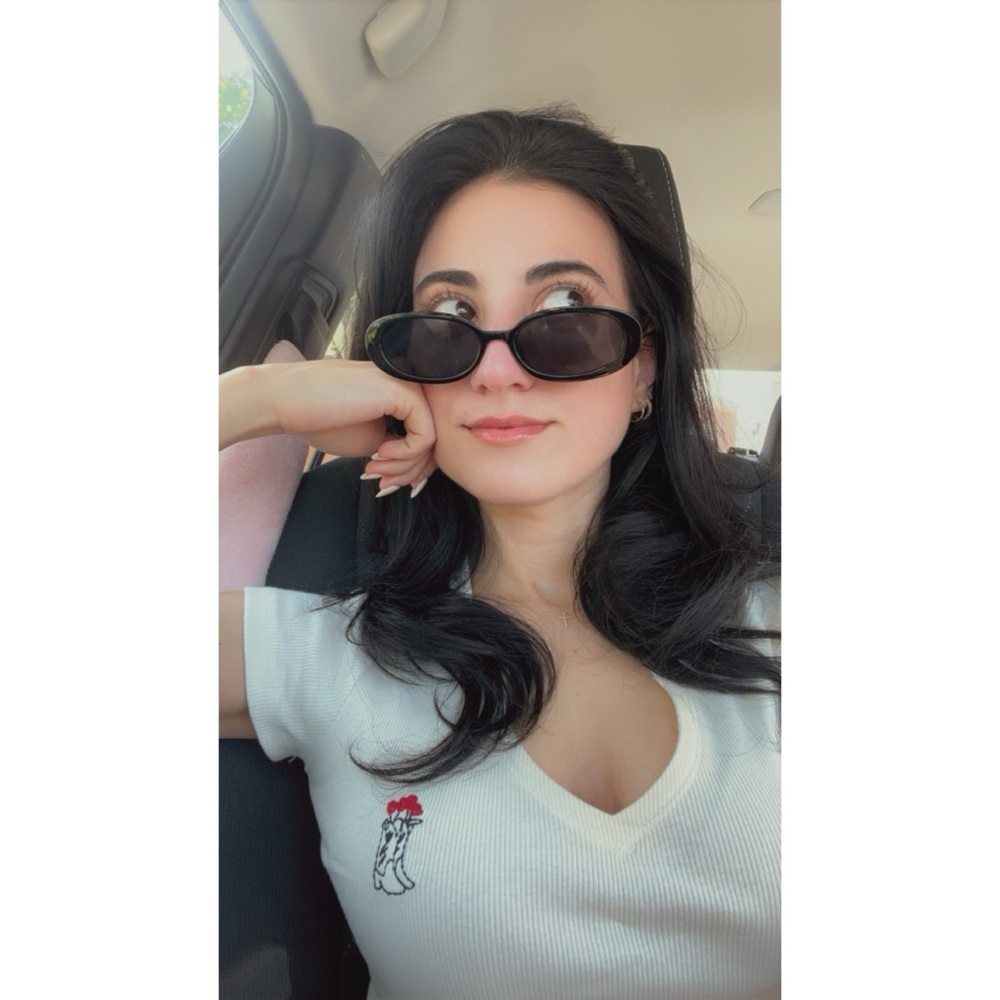 Meet your Posher, Suzette